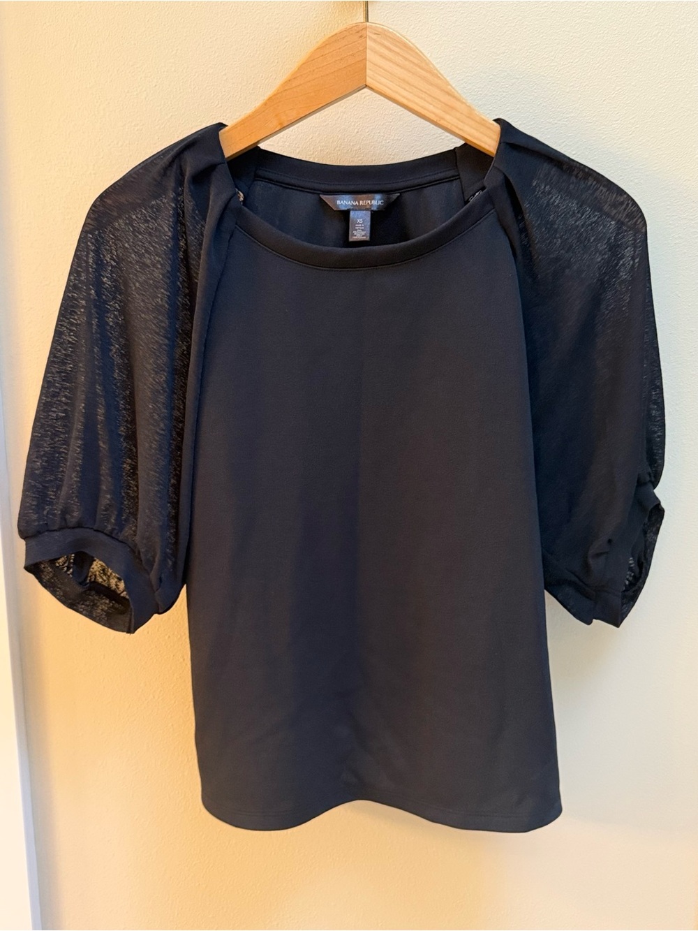 Banana Republic Black Puff-Sleeve Women's Top - XS